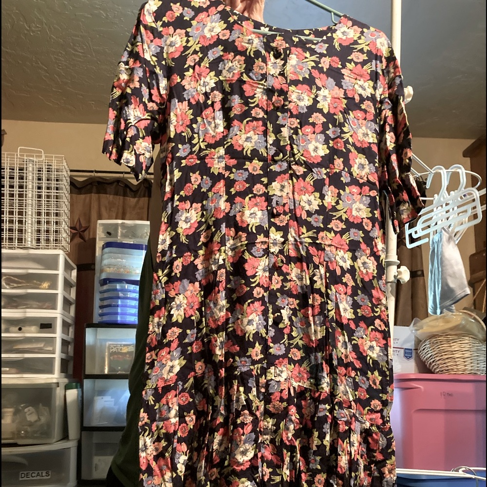 Cool summer dress pretty blue with pink flowers